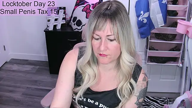 Gennyrock - BBC Dildo Blowjob