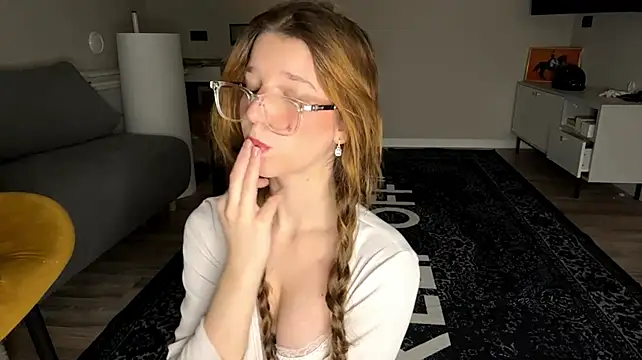 Kissme_Kira - drool on my boobs
