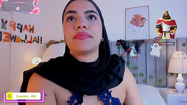 Umarani_ - Open pussy zoom + spit mmm yeahh :fire: