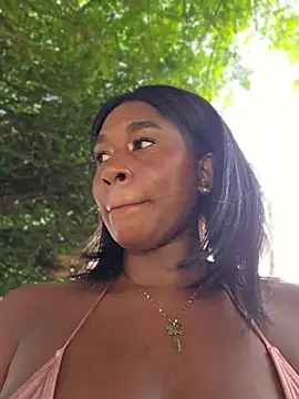 HanaThompson - MAKE ME SQUIRT IN PUBLIC