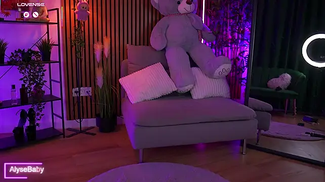 AlyseBaby - Finger Pussy