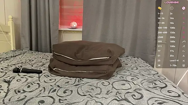 EtherealEye - Ride on pillow and control toy 2 miins