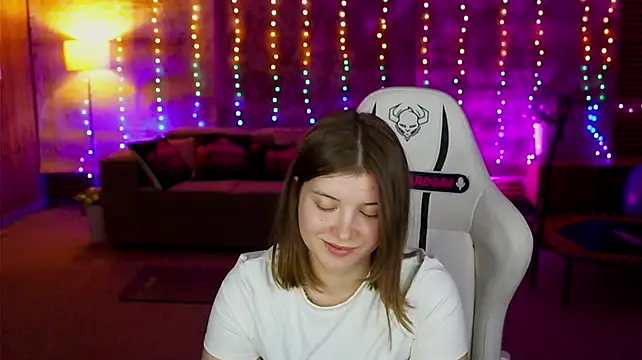 Tessa_054 - air kiss