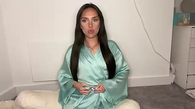 Ellabelle - booty on screen for 5 min