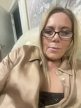 Golden-Dior - In one stream 😜