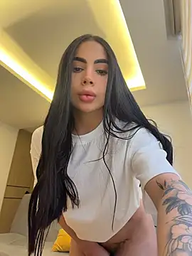 Tamy_xoo - Plug on my Ass