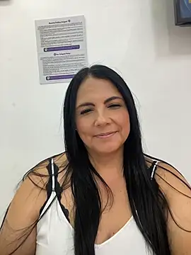 LaTeniente - show tits 🍒