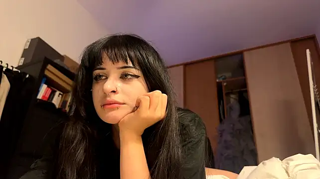 ClareBalaski - Send funny pic <3