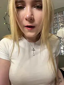 CocosikRay - Squeezing my boobs by lifting top
