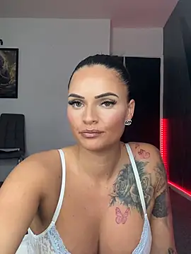 Destinylovex - Flash boobs