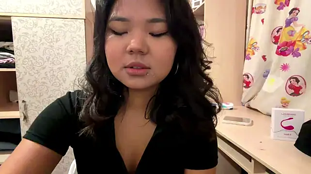 JohannaMickiewicz - Bring my ass closer to your face