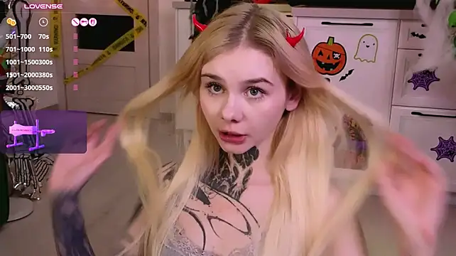 Britney_Lynch - finger play with pussy