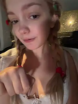 Elsawhere - pants OFF behind UBER driver 🤯 risk!