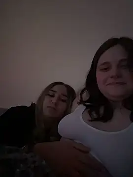 HotQueenDaphne - Kate takes off Daphne’s panties