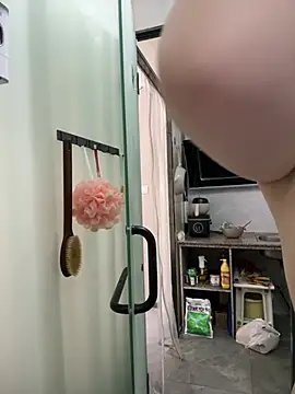 Mimiss02 - 买大黑牛麦克风和爸爸玩