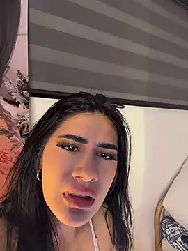Clarachanelricek - SHOW NAKED COMPLETE AND PLAY BODY