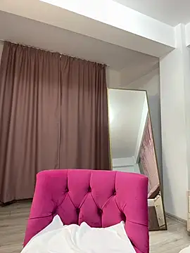 VickyBlazze - Play with my curves for you 🍑