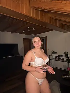 Naomi-Klein - Suck on my finger 😈