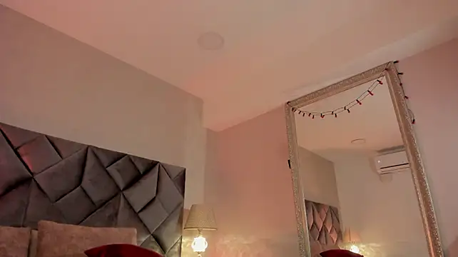 Leizathompson - Play fingers pussy