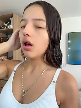 Sofia18_pinkk - Spank ass x5 🍑