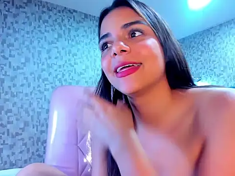 TalianaMoon - Wet T-shirt + ice💦💦
