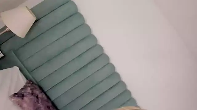 Kimjonnes01 - show pussy