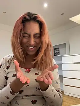 DonnaShy - Robe tease🫦