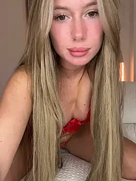 SexySaraxxoo - LT GETS GOOD BJ VIDEO