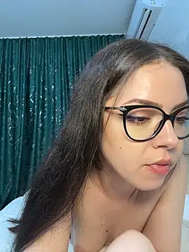 KaylaLewyss - Show me your LOVE! :heart:+:gift: