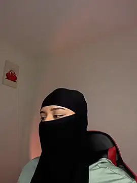 Rhizanthella_ - three nude photos 🥴🔥😈