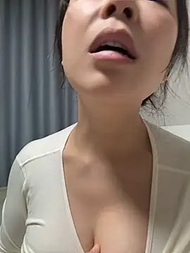 YaoYao8888 - 不穿内裤直播2分钟