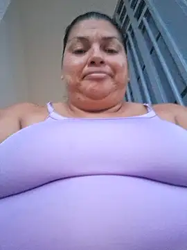 Juli_grandestetas - Warm up my creamy pussy 🫦