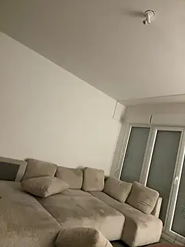 Angela80 - Complètement nue