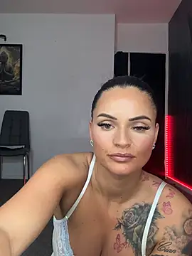 Destinylovex - Last tipper wins free bg video