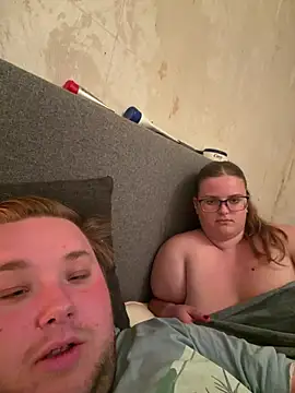 CurvyPaar2 - Bauch zeigen & 5 Bilder