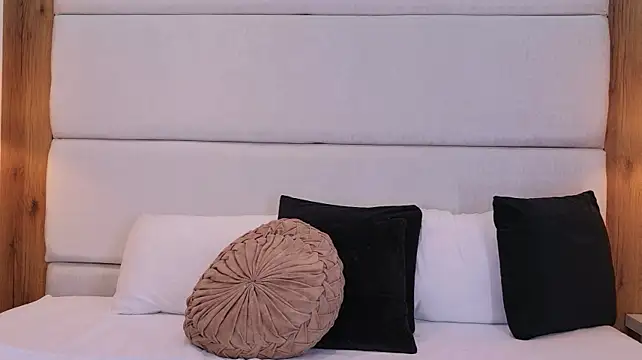 MarianaGarciaa__ - Full strip standing up, slow