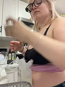 Cutiepiespanks - Tease ass with glass😏