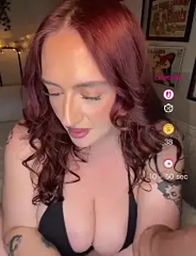 TaliaMommyMelons - Pinch & pull nipples (2 min)