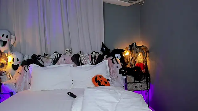 AmedeeaBanks - Slide your finger inside my kitty👉🦪