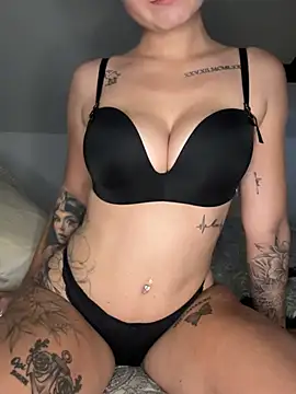BlondieLinaaa - show ass in doggy 1min 🍑🍑🍑🍑