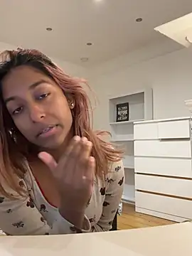 DonnaShy - Robe tease🫦