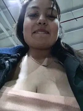 Sweet_sofiia_ - Big jet in public