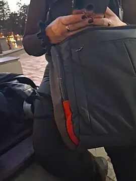 Sophie_banger - Tits out saliva in hard nipples 🥵