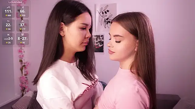 Mellywow - Let's show that asses well and wiggle ;)