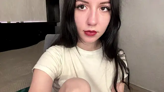 Inessa_Nessa - squeeze boobs