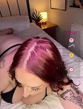TaliaMommyMelons - Shake & play with boobs (3 min)
