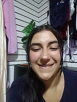 ViolettaWalton1 - Toma agua viole 😏😈💜