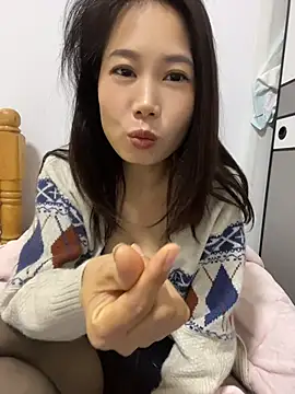 ChunMei - 大厅全裸2分钟