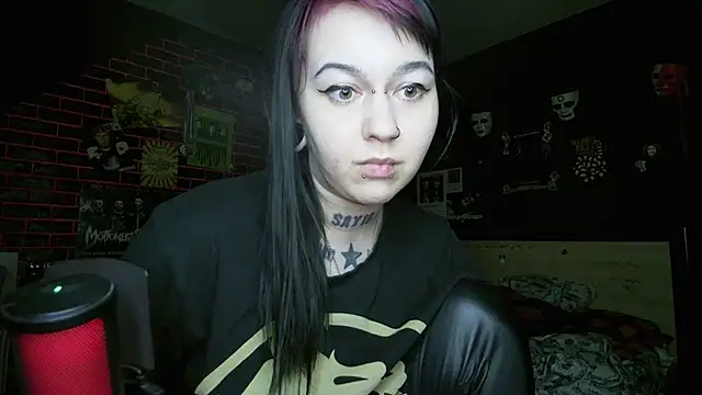 MoorderxDoll - REMOVE BRA?