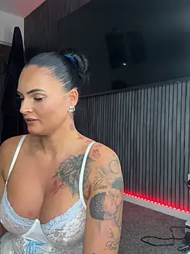 Destinylovex - Last tipper wins truth or dare